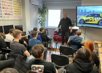 Stalowa Wola: Siedemnastolatkowie wyjadą na ulice – ruszyły kursy