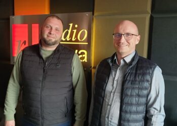 Karol Czernecki i Mateusz Kopeć, przedstawiciele Fundacji z Serca Dla Serca