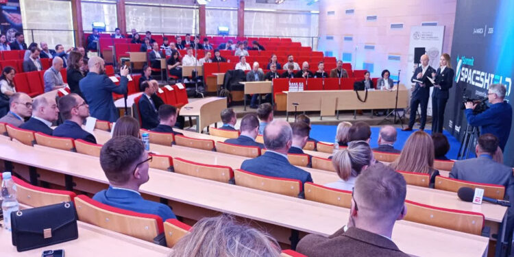 Stalowa Wola: Na kongresie SpaceShield o technologiach kosmicznych, przyszłości i bezpieczeństwie