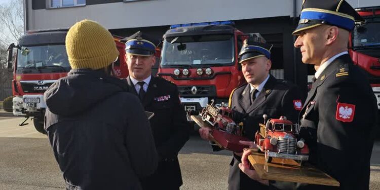 Sandomierz: Pożegnali zasłużonych strażaków
