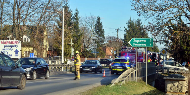 Stale (gm. Grębów). Zderzenie dwóch aut. Są poszkodowani