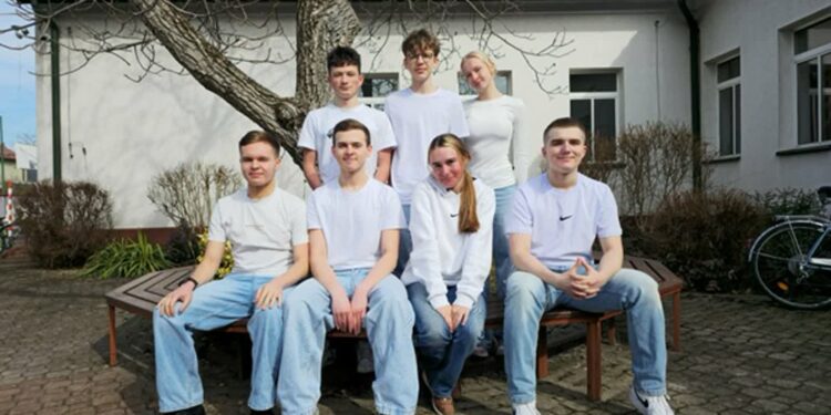 Tarnobrzeg. „Tańczmy Razem”. Młodzież z Hetmana promuje taniec