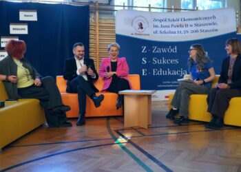 Staszów: „Lider od jutra – od pomysłu do działania” (FOTO)