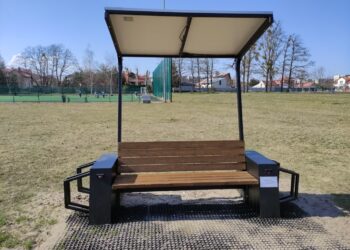Mielec: Powstała smart ławka !
