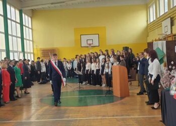 Tarnobrzeg. Zakończenie roku w ZS nr 2. Teraz czas na matury