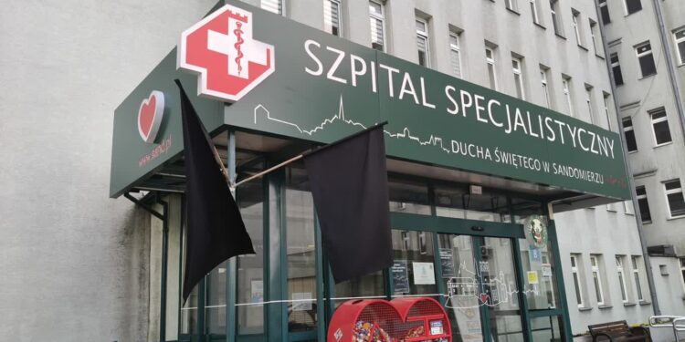 Sandomierz. Szpital dołączył do ogólnopolskiego protestu