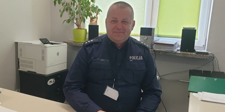 Komisarz Sławomir Tracz, naczelnik Wydziału Ruchu Drogowego Komendy Miejskiej Policji w Tarnobrzegu.