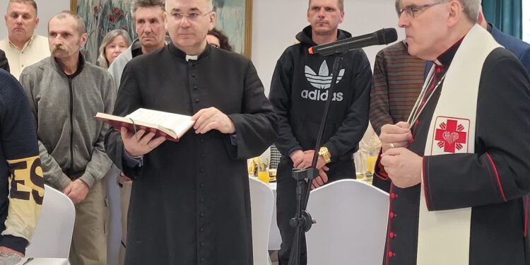 Sandomierz: Z bezdomnymi i potrzebującymi przy jednym stole