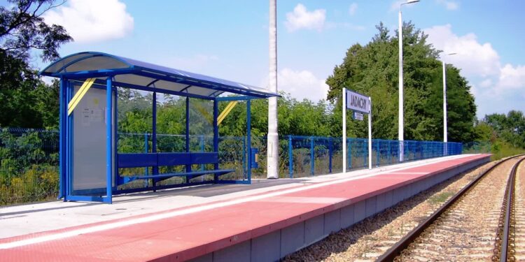 Nowa Dęba. Zrzucą się na budowę parkingu przy przystanku PKP w Jadachach