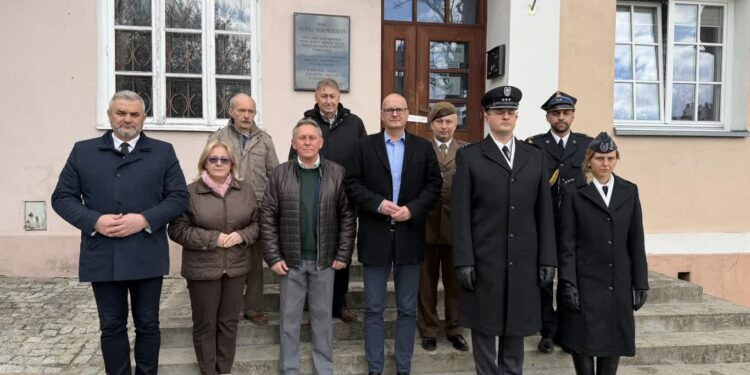 Sandomierz: Uczczono pamięć ofiar katastrofy smoleńskiej