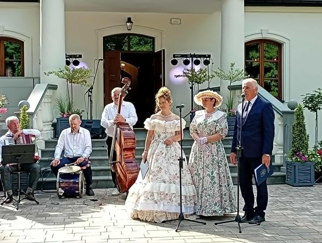 bieliny-kultura dworska-po3.jpg