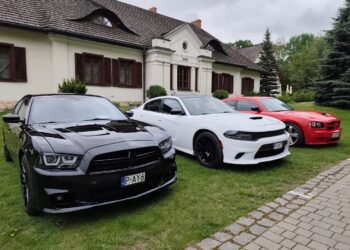 Sandomierz: I Zlot Właścicieli i Pasjonatów Dodge’a Chargera