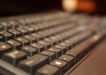 Ostrowiec Świętokrzyski: Oszustwo „na kryptowaluty” – miężczuzna stracił 80 tys. zł