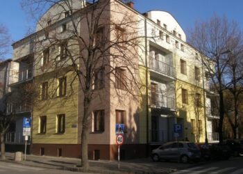 Dębica:  W oczekiwaniu na nową siedzibę dla urzędu gminy…
