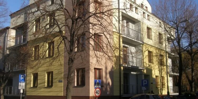 Dębica:  W oczekiwaniu na nową siedzibę dla urzędu gminy…