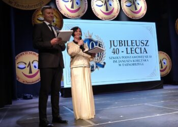 Tarnobrzeg. Rubinowy jubileusz „dziesiątki”.