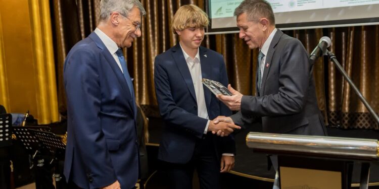 Mielec: Statuetki Leonardo wręczone!