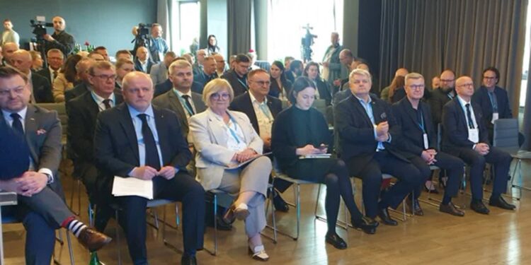 Tarnobrzeg. Rozmawiają o o suwerenności strategicznej Polski
