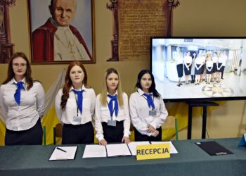 Staszów: Tłumy na dniu otwartym Zespołu Szkół Ekonomicznych (FOTO)