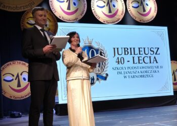 Tarnobrzeg. Rubinowy jubileusz „dziesiątki”.
