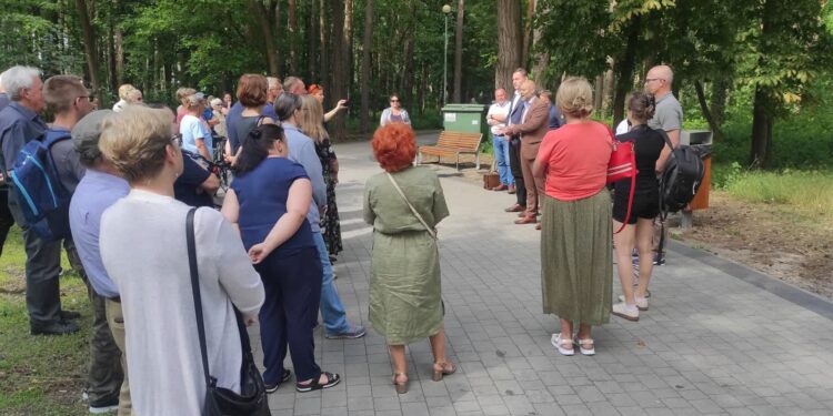 Mielec: Park ma zostać parkiem…