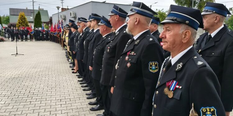 Tarnobrzeg. W Wielowsi świętowali strażacy