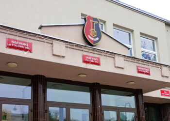 Stalowa Wola: Powiadomienia o sesji nadzwyczajnej były zgodne z prawem – mówi Prezydent Lucjusz Nadbereżny