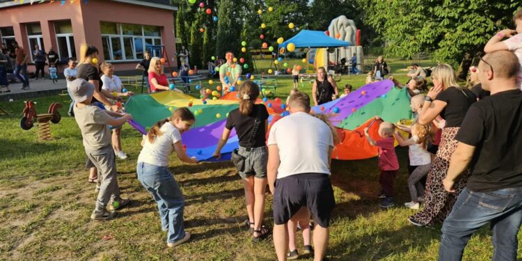 Tarnobrzeg. Radość, zabawa i moc atrakcji. Piknik rodzinny w „Jedynce”