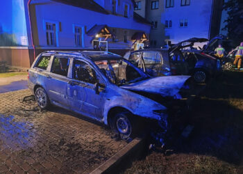 Ulanów: W nocy spłonęło siedem samochodów. Policja nie wyklucza podpalenia