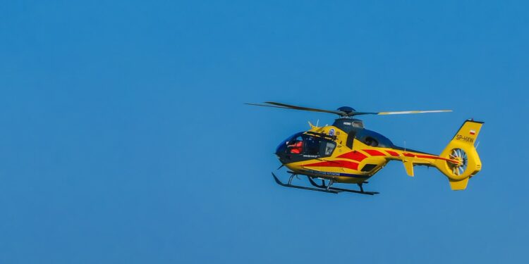Nowa Dęba. Wypadek na poligonie. Po rannego przyleciał śmigłowiec