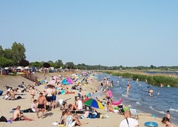 Tarnobrzeg. Mandaty, pouczenia i poszukiwania dzieci. Intensywny weekend służb nad jeziorem
