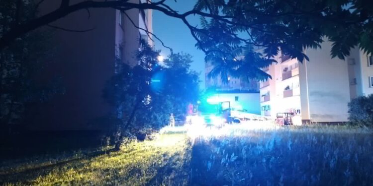 Tarnobrzeg. Pożar w bloku przy ulicy Zwierzynieckiej