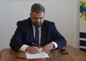 Dębica: Burmistrz Dębicy Mateusz Kutrzeba z absolutorium i wotum zaufania
