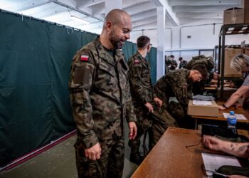Podkarpacie: Zamiast wakacji wybrali mundur. 150 ochotników rozpoczęło „Wakacje z WOT” w 3 PBOT