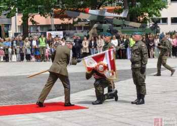 Nowa Dęba. 18 Brygada Artylerii oficjalnie ze sztandarem