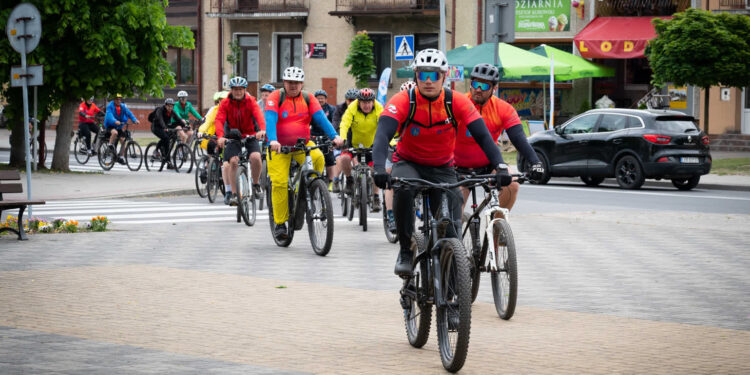 Powiat Stalowowolski: Deszcz nie był im niestraszny. Blisko 200 rowerzystów na trasie XIII Podkarpackiego Rajdu Rowerowego
