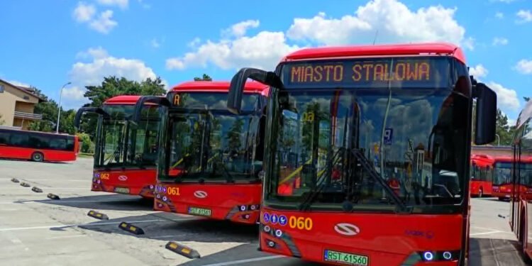 Stalowa Wola: Pięć nowych elektryków zasiliło flotę MZK. Miasto nie powiedziało jeszcze ostatniego słowa