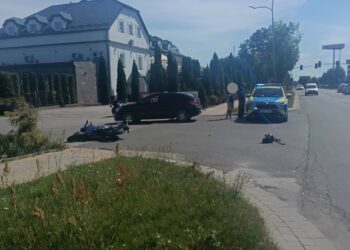 Tarnobrzeg. Zderzenie osobówki z motocyklem