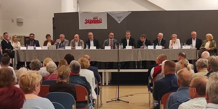 Mielec: Burzliwe, emocjonalne rozmowy  dotyczące konsolidacji  mieleckiej lecznicy