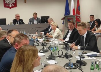 Mielec: Radni Powiatu Mieleckiego udzielili wotum zaufania dla Zarządu Powiatu Mieleckiego