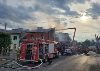 Klimontów. Pożar w domu na ulicy Opatowskiej.