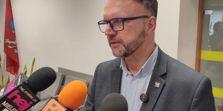 Mielec: Szpital w Mielcu wybiera konsolidację wewnętrzną