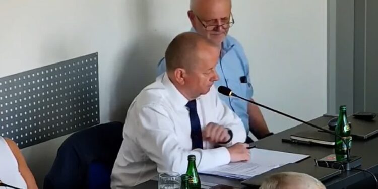 Borowa: Wójt Borowej nie uzyskał od radnych wotum zaufania.