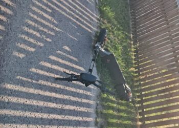 Żupawa. 16-latek ranny po upadku z hulajnogi elektrycznej.