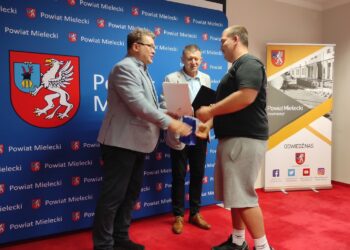 Mielec: Zarząd Powiatu Mieleckiego przyznał stypendia sportowe dla najzdolniejszych zawodników