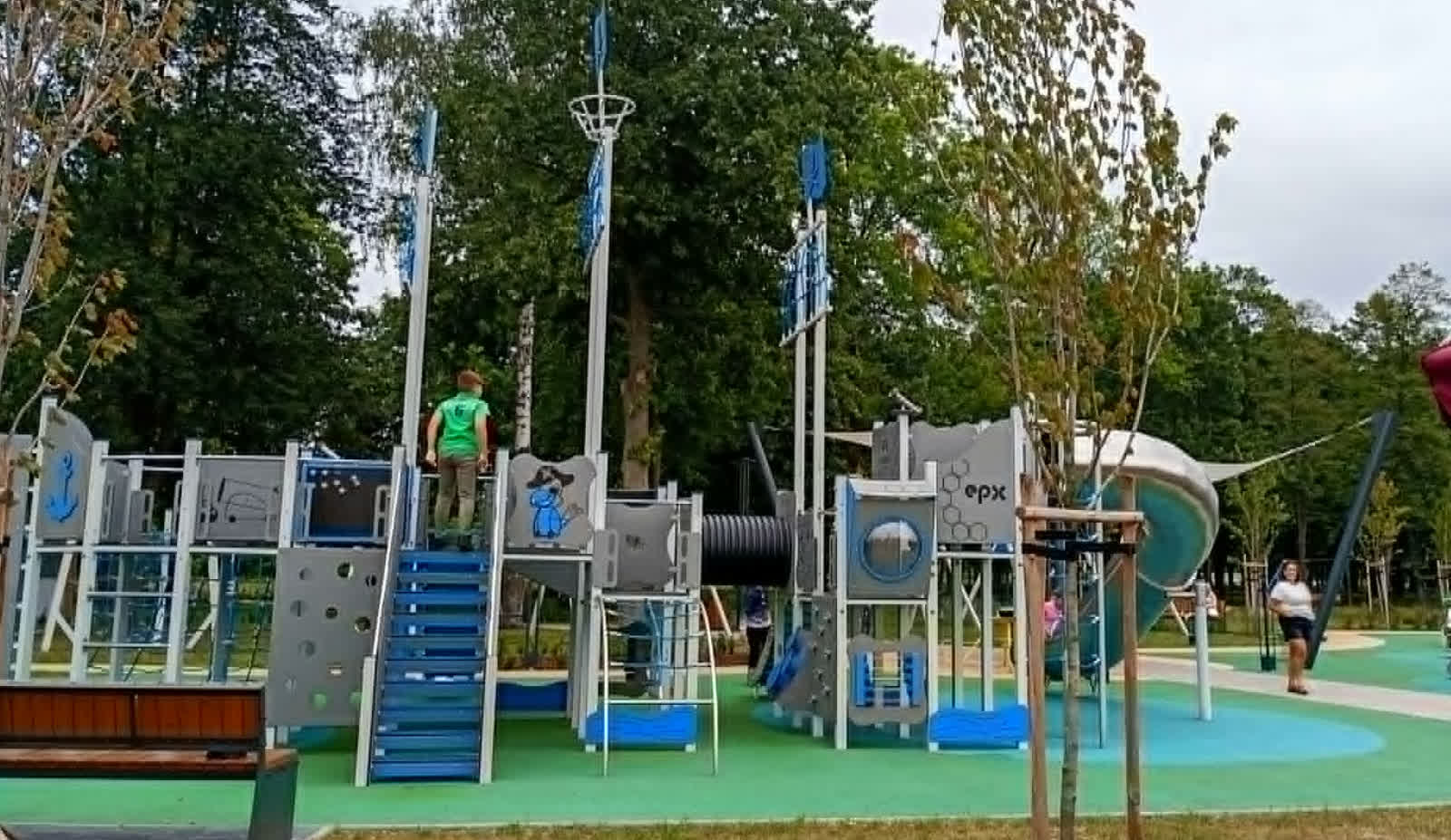 jeżowe-park5.jpg