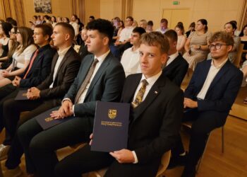 Sandomierz: Młodzież ma swoich reprezentantów w Młodzieżowym Sejmiku Województwa Świętokrzyskiego V kadencji