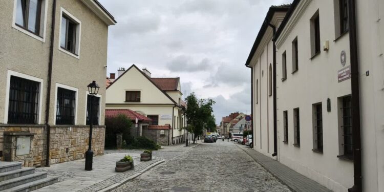 Sandomierz. Umowa podpisana. Wkrótce remont ważnej ulicy na starówce