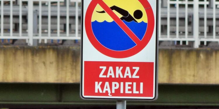 Nowa Dęba. W zalewie nie popływasz