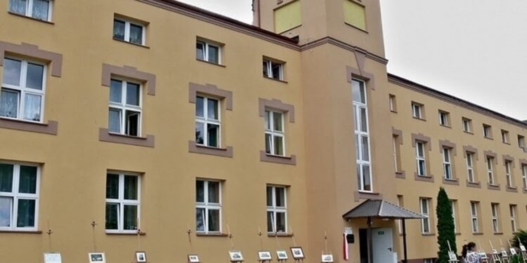 Baranów Sandomierski. Cieplej i oszczędniej w Domu Dziecka w Skopaniu
